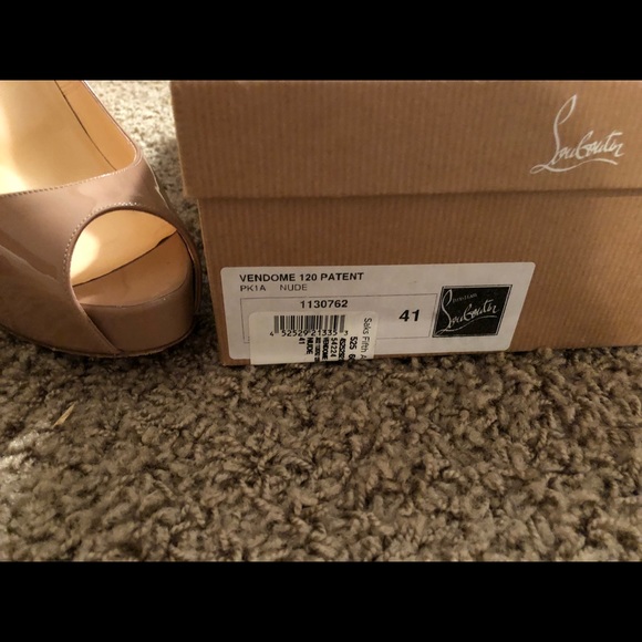 Christian Louboutin - Picture 3 of 3